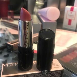 Gel long lasting Semi matte Lipstick